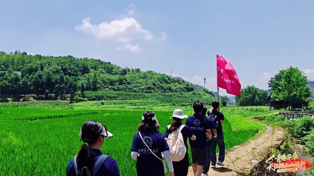 《习近平与大胜道体育客户端宣布成为热