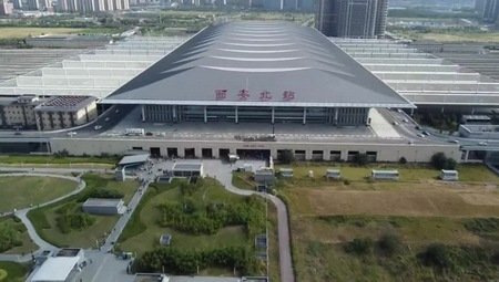 在他眼中