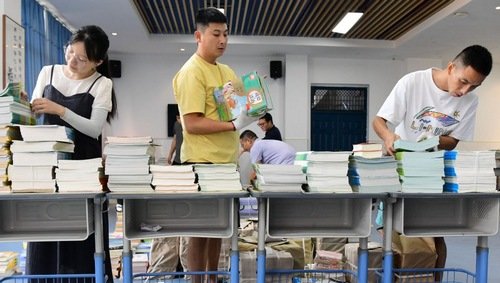 此前与“航天”少有交集的“小城”开始